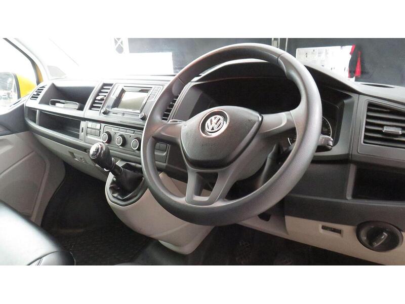 Volkswagen Transporter 2.0 TDI T32 BlueMotion Tech Startline FWD SWB Euro 6 (s/s) 5dr - U621