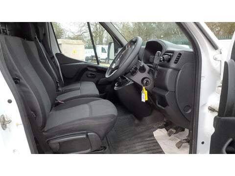 Renault Master 2.3 dCi ENERGY 35 Business LoLoader Luton 2dr Diesel Manual FWD LWB Euro 6 (s/s) (145 bhp) - U626