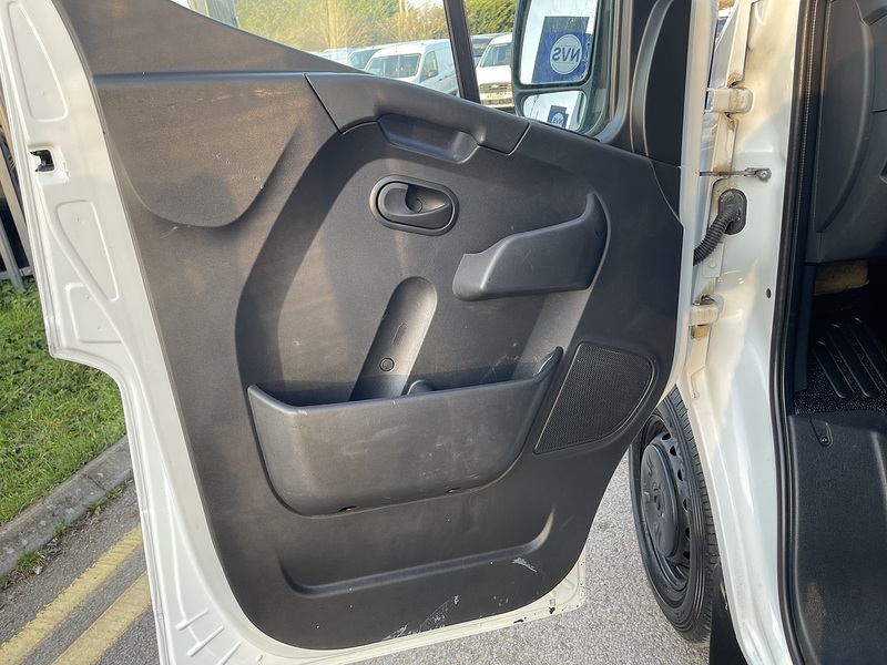 Renault Master 2.3 dCi ENERGY 35 Business LoLoader Luton 2dr Diesel Manual FWD LWB Euro 6 (s/s) (145 bhp) - U626