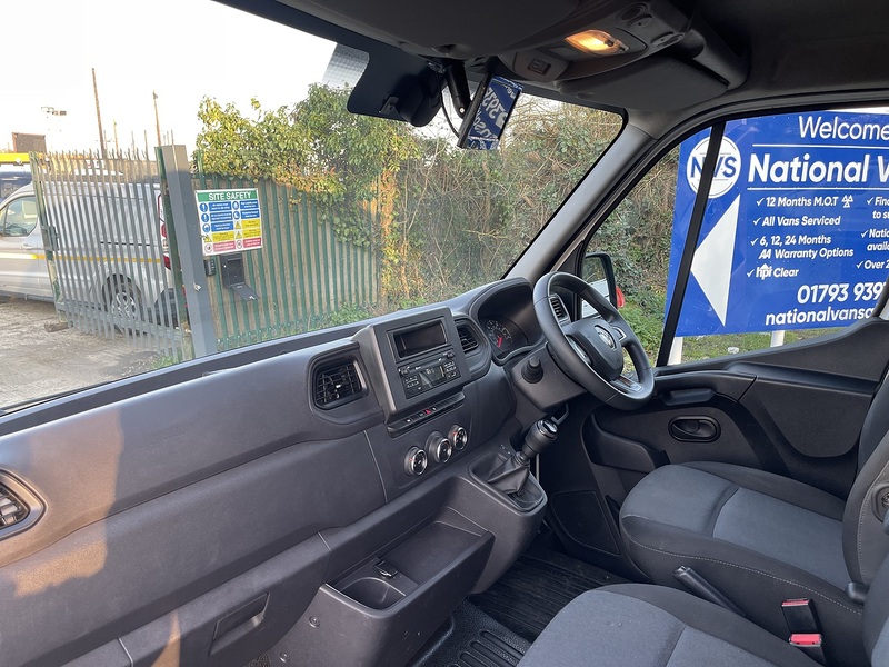 Renault Master 2.3 dCi ENERGY 35 Business LoLoader Luton 2dr Diesel Manual FWD LWB Euro 6 (s/s) (145 bhp) - U626
