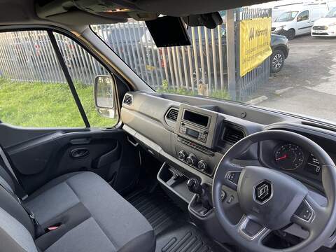 Renault Master 2.3 dCi ENERGY 35 Business LoLoader Luton 2dr Diesel Manual FWD LWB Euro 6 (s/s) (145 bhp) - U626
