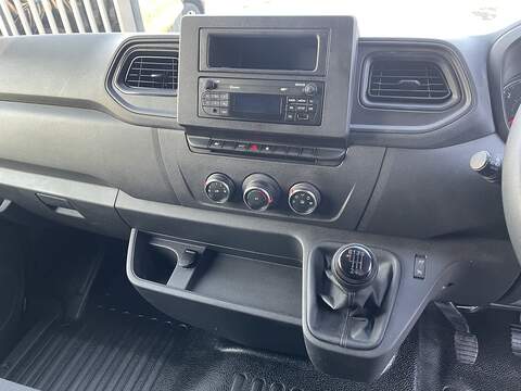 Renault Master 2.3 dCi ENERGY 35 Business LoLoader Luton 2dr Diesel Manual FWD LWB Euro 6 (s/s) (145 bhp) - U626