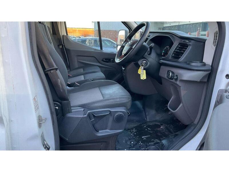 Ford Transit 2.0 350 EcoBlue Leader Luton 3dr Diesel Manual RWD L4 Euro 6 (s/s) (130 ps) - U629