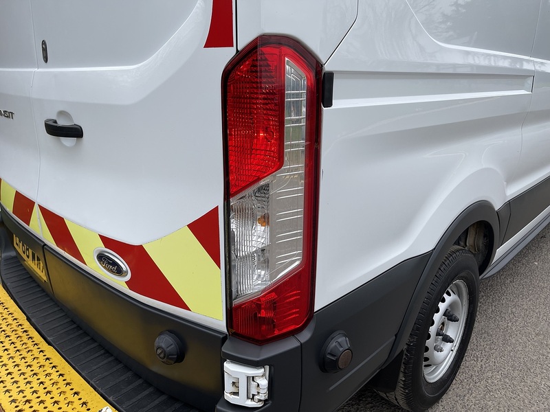 Ford Transit 2.0 350 EcoBlue FWD L2 H3 Euro 6 5dr - U636