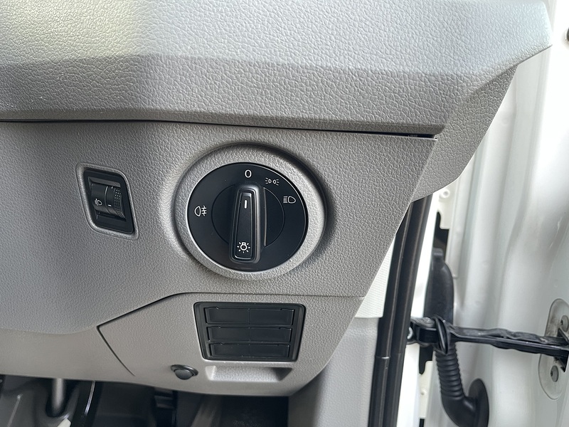 Volkswagen Crafter Crafter Trendline Panel Van 1 Manual Diesel - U648