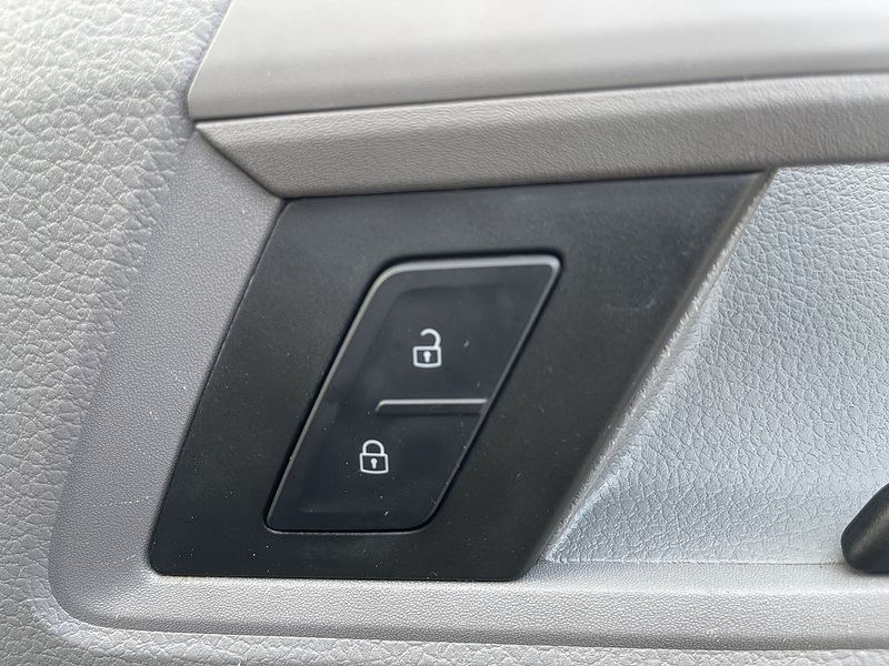 Volkswagen Crafter Crafter Trendline Panel Van 1 Manual Diesel - U648