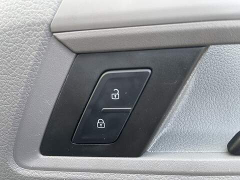 Volkswagen Crafter Crafter Trendline Panel Van 1 Manual Diesel - U648