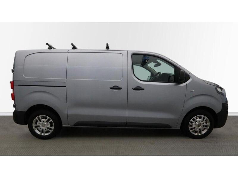 Vauxhall Vivaro Electric 3100 50kWh Dynamic Auto L1 H1 5dr - U650