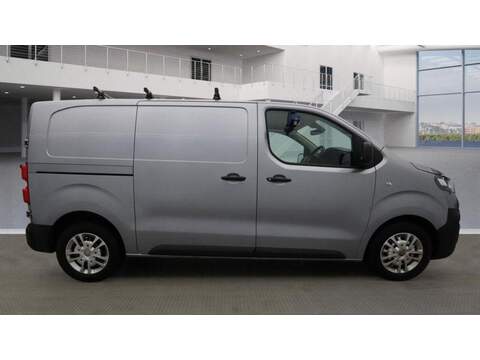 Vauxhall Vivaro Electric 3100 50kWh Dynamic Auto L1 H1 5dr - U650