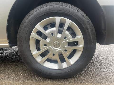 Vauxhall Vivaro Electric 3100 50kWh Dynamic Auto L1 H1 5dr - U650