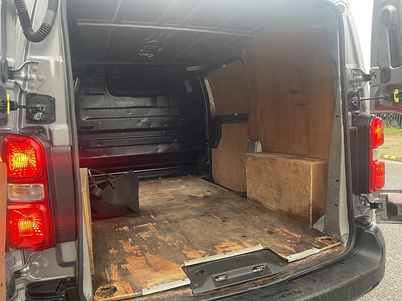 Vauxhall Vivaro Electric 3100 50kWh Dynamic Auto L1 H1 5dr - U650