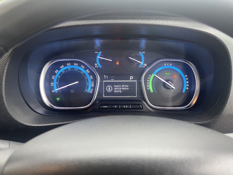 Vauxhall Vivaro Electric 3100 50kWh Dynamic Auto L1 H1 5dr - U650