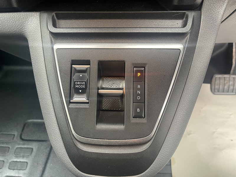 Vauxhall Vivaro Electric 3100 50kWh Dynamic Auto L1 H1 5dr - U650