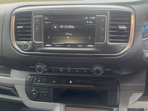 Vauxhall Vivaro Electric 3100 50kWh Dynamic Auto L1 H1 5dr - U650