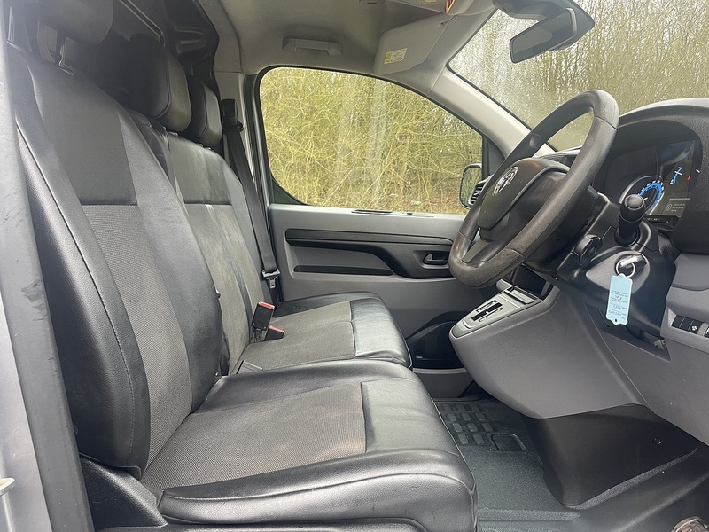 Vauxhall Vivaro Electric 3100 50kWh Dynamic Auto L1 H1 5dr - U650