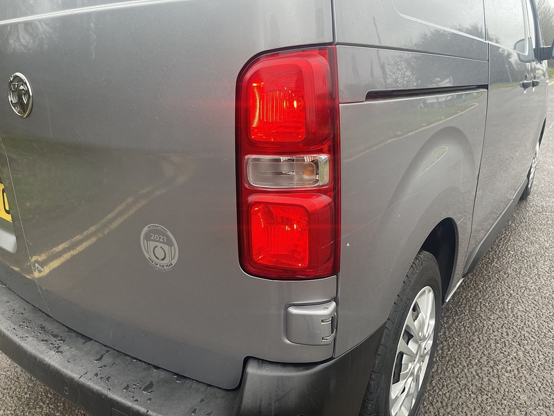 Vauxhall Vivaro Electric 3100 50kWh Dynamic Auto L1 H1 5dr - U650