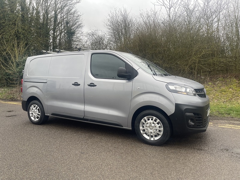 Vauxhall Vivaro Electric 3100 50kWh Dynamic Auto L1 H1 5dr - U650