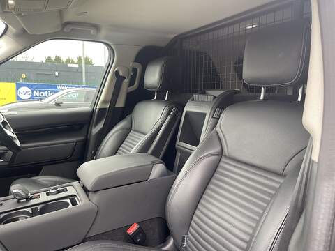 Land Rover Discovery 3.0 D300 MHEV SE Auto 4WD Euro 6 (s/s) 5dr - U651