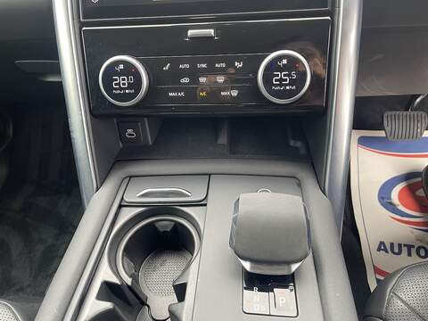 Land Rover Discovery 3.0 D300 MHEV SE Auto 4WD Euro 6 (s/s) 5dr - U651