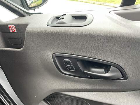 Ford Transit 2.0 350 EcoBlue Leader RWD L4 H3 Euro 6 (s/s) 5dr - U654