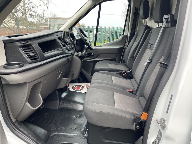 Ford Transit 2.0 350 EcoBlue Leader RWD L4 H3 Euro 6 (s/s) 5dr - U654