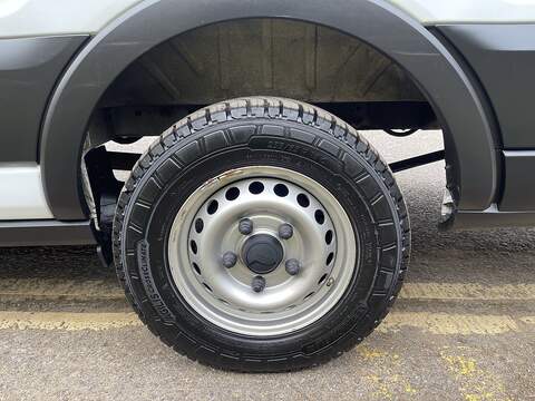 Ford Transit 2.0 350 EcoBlue Leader RWD L4 H3 Euro 6 (s/s) 5dr - U654