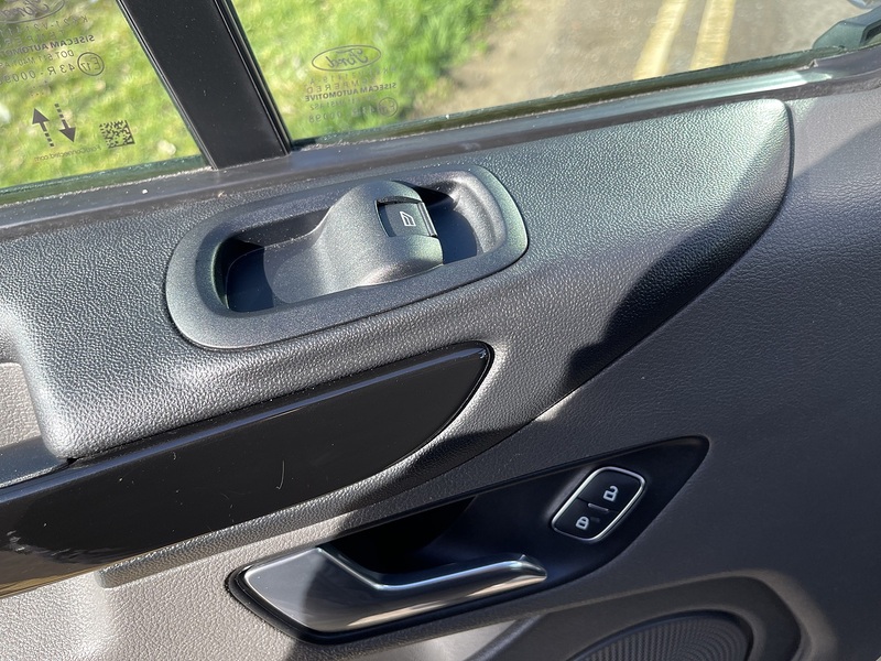Ford Transit Custom 2.0 300 EcoBlue Limited L1 H1 Euro 6 (s/s) 5dr - U656