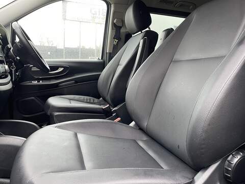 Mercedes-Benz Vito Vito Sport Combi Van 1 Automatic Diesel - U658