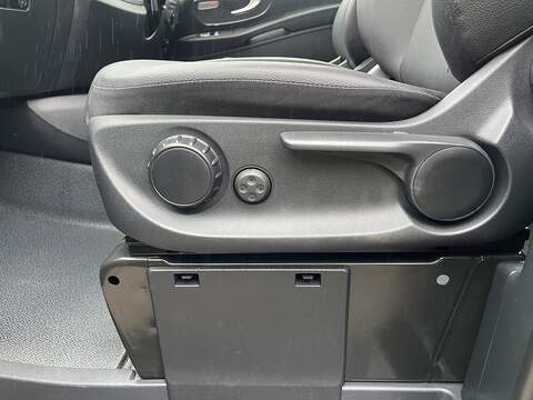 Mercedes-Benz Vito Vito Sport Combi Van 1 Automatic Diesel - U658