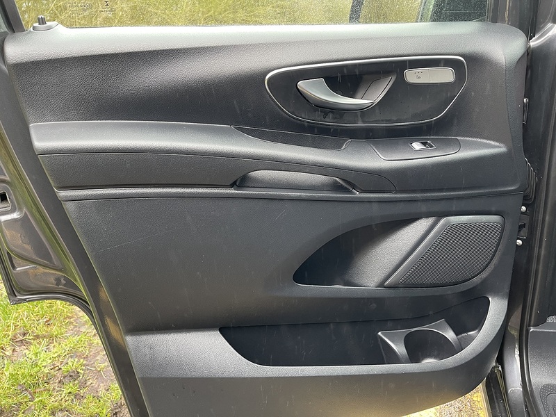 Mercedes-Benz Vito Vito Sport Combi Van 1 Automatic Diesel - U658