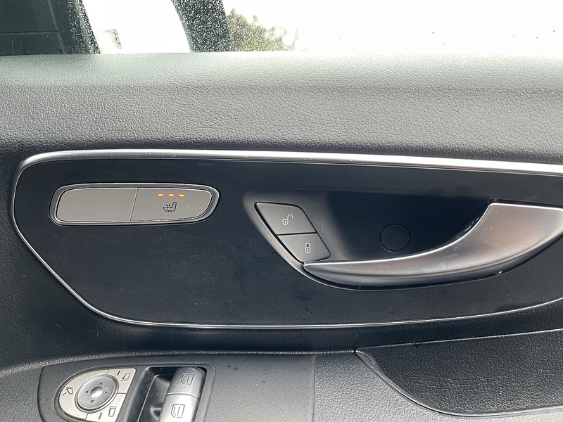 Mercedes-Benz Vito Vito Sport Combi Van 1 Automatic Diesel - U658