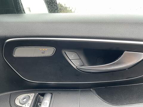 Mercedes-Benz Vito Vito Sport Combi Van 1 Automatic Diesel - U658