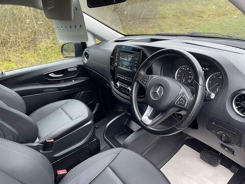 Mercedes-Benz Vito Vito Sport Combi Van 1 Automatic Diesel - U658