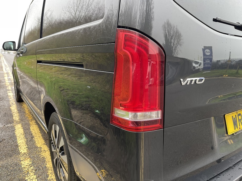 Mercedes-Benz Vito Vito Sport Combi Van 1 Automatic Diesel - U658