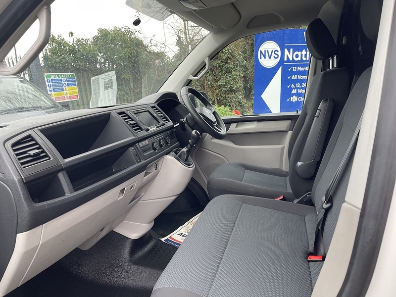 Volkswagen Transporter 2.0 TDI T28 Trendline FWD LWB Euro 6 (s/s) 5dr - U669