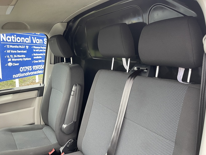 Volkswagen Transporter 2.0 TDI T28 Trendline FWD LWB Euro 6 (s/s) 5dr - U669