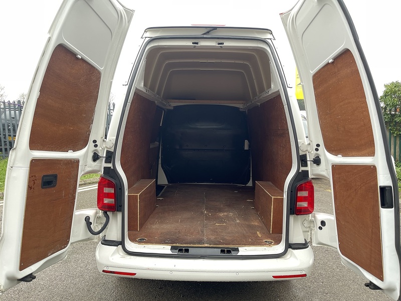 Volkswagen Transporter 2.0 TDI T28 Trendline FWD LWB Euro 6 (s/s) 5dr - U669