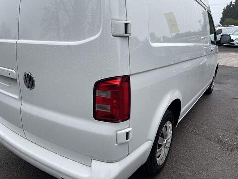 Volkswagen Transporter 2.0 TDI T28 Trendline FWD LWB Euro 6 (s/s) 5dr - U669