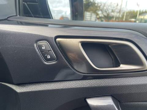 Ford Ranger 2.0 EcoBlue Wildtrak Pickup Double Cab 4dr Diesel Auto 4WD Euro 6 (s/s) (213 ps) - U670