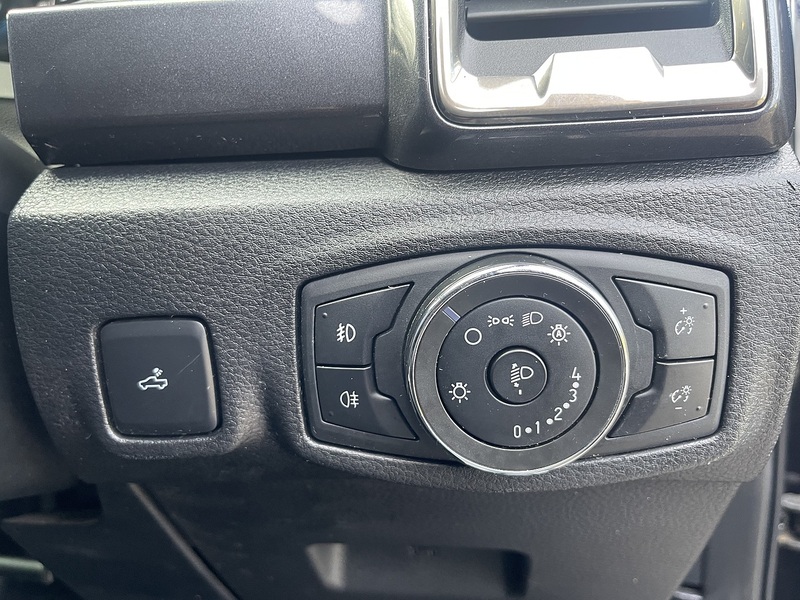 Ford Ranger 2.0 EcoBlue Wildtrak Pickup Double Cab 4dr Diesel Auto 4WD Euro 6 (s/s) (213 ps) - U670