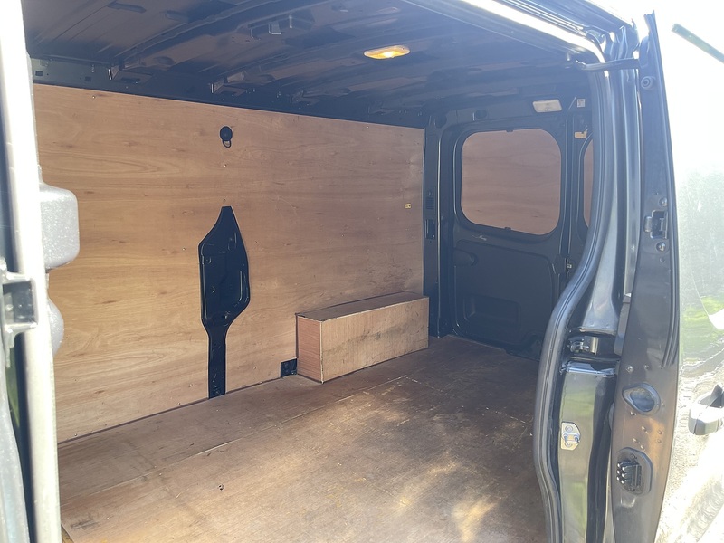 Renault Trafic 2.0 dCi Blue LL30 Sport+ L2 H1 Euro 6 (s/s) 5dr - U672