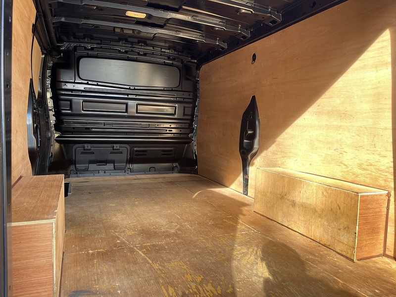 Renault Trafic 2.0 dCi Blue LL30 Sport+ L2 H1 Euro 6 (s/s) 5dr - U672