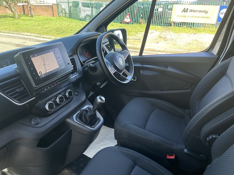 Renault Trafic 2.0 dCi Blue LL30 Sport+ L2 H1 Euro 6 (s/s) 5dr - U672