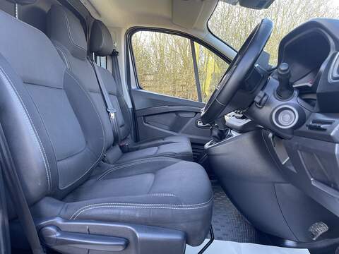 Renault Trafic 2.0 dCi Blue LL30 Sport+ L2 H1 Euro 6 (s/s) 5dr - U672
