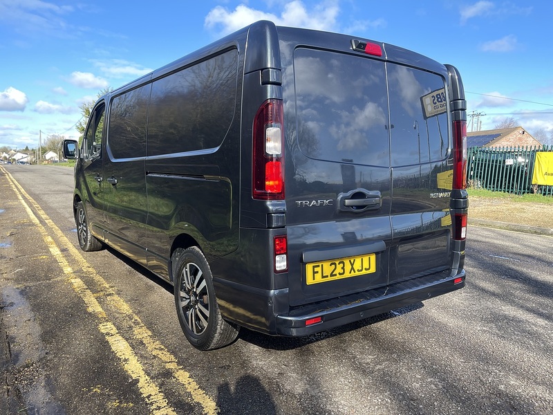 Renault Trafic 2.0 dCi Blue LL30 Sport+ L2 H1 Euro 6 (s/s) 5dr - U672