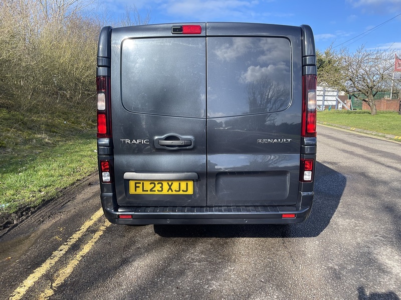 Renault Trafic 2.0 dCi Blue LL30 Sport+ L2 H1 Euro 6 (s/s) 5dr - U672