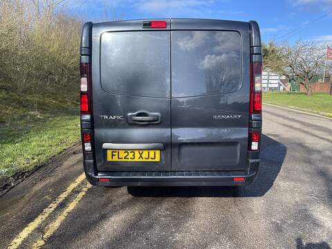 Renault Trafic 2.0 dCi Blue LL30 Sport+ L2 H1 Euro 6 (s/s) 5dr - U672
