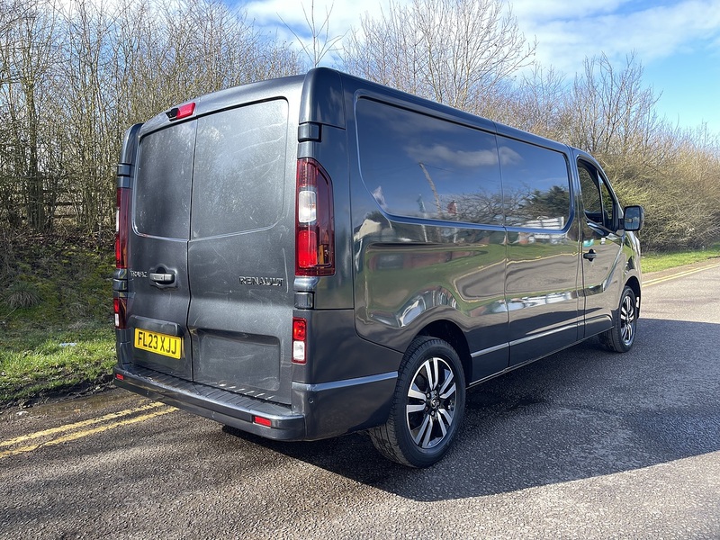 Renault Trafic 2.0 dCi Blue LL30 Sport+ L2 H1 Euro 6 (s/s) 5dr - U672