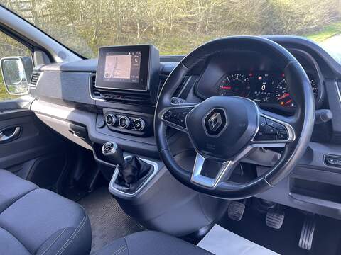 Renault Trafic 2.0 dCi Blue LL30 Sport+ L2 H1 Euro 6 (s/s) 5dr - U672
