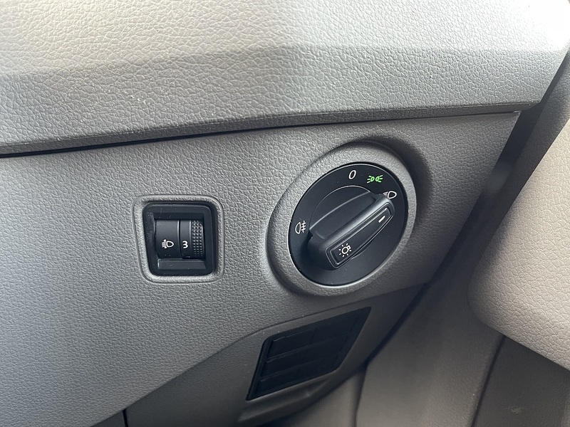 Volkswagen Crafter 2.0 TDI CR35 BlueMotion Tech Startline FWD MWB High Roof Euro 6 (s/s) 5dr - U679